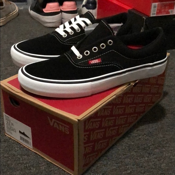 vans era pro black white